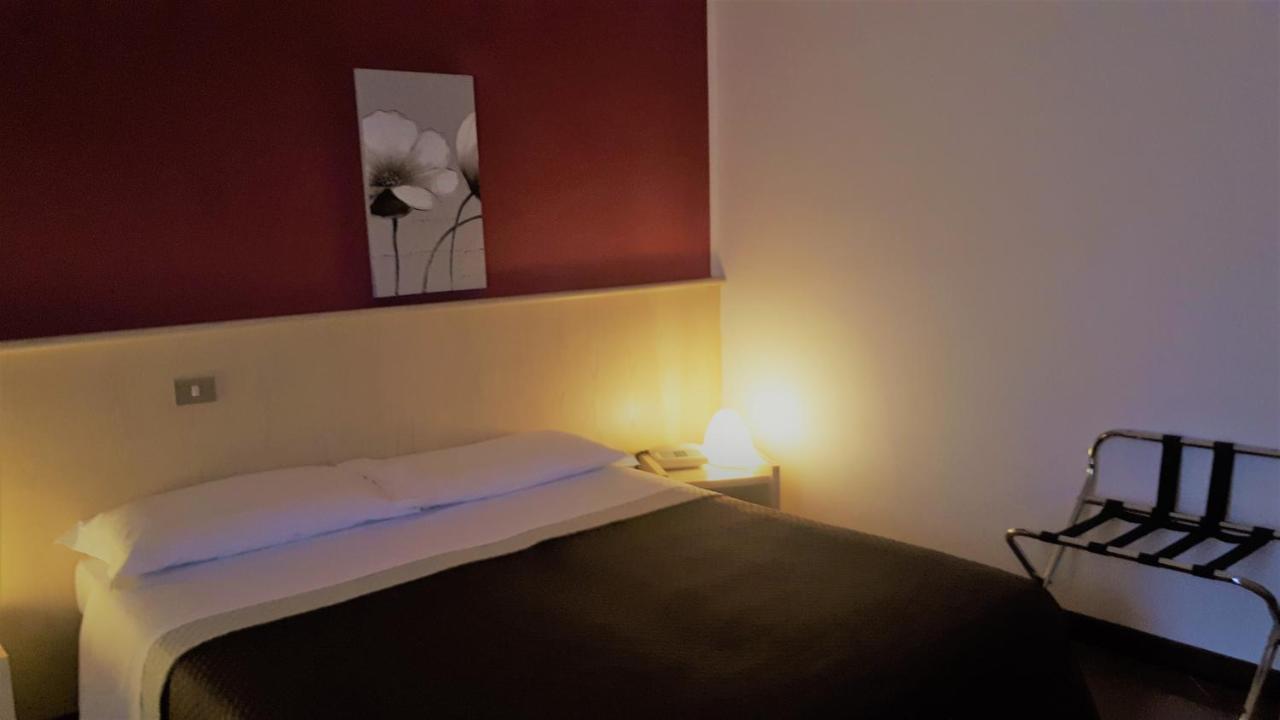 Hotel Kristall Orvieto Luaran gambar