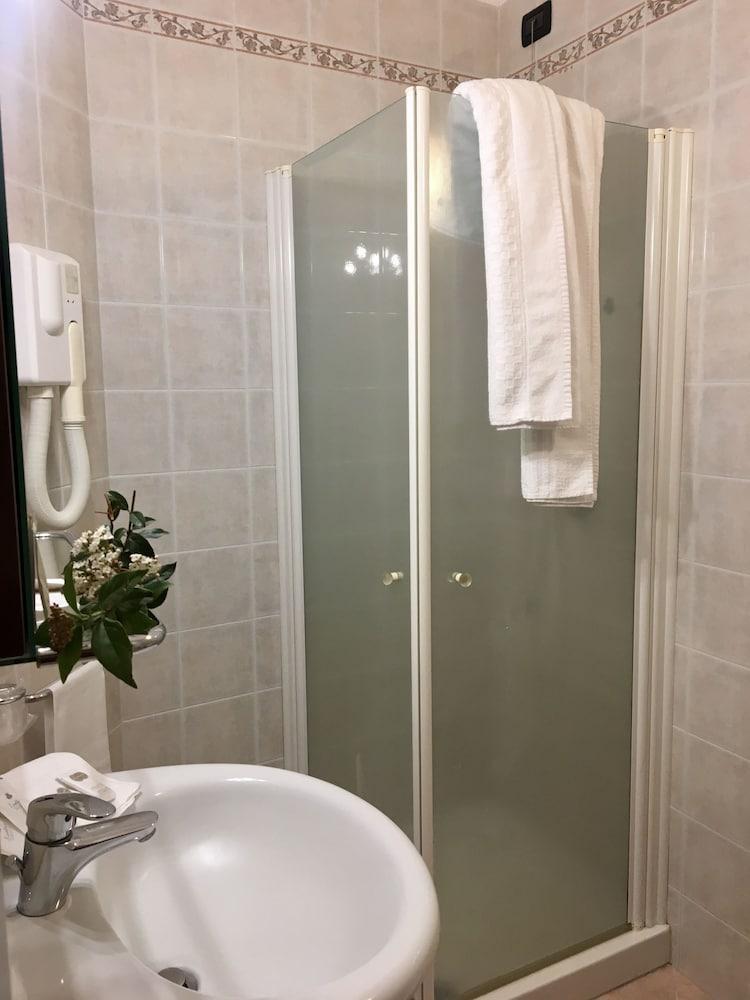 Hotel Kristall Orvieto Luaran gambar