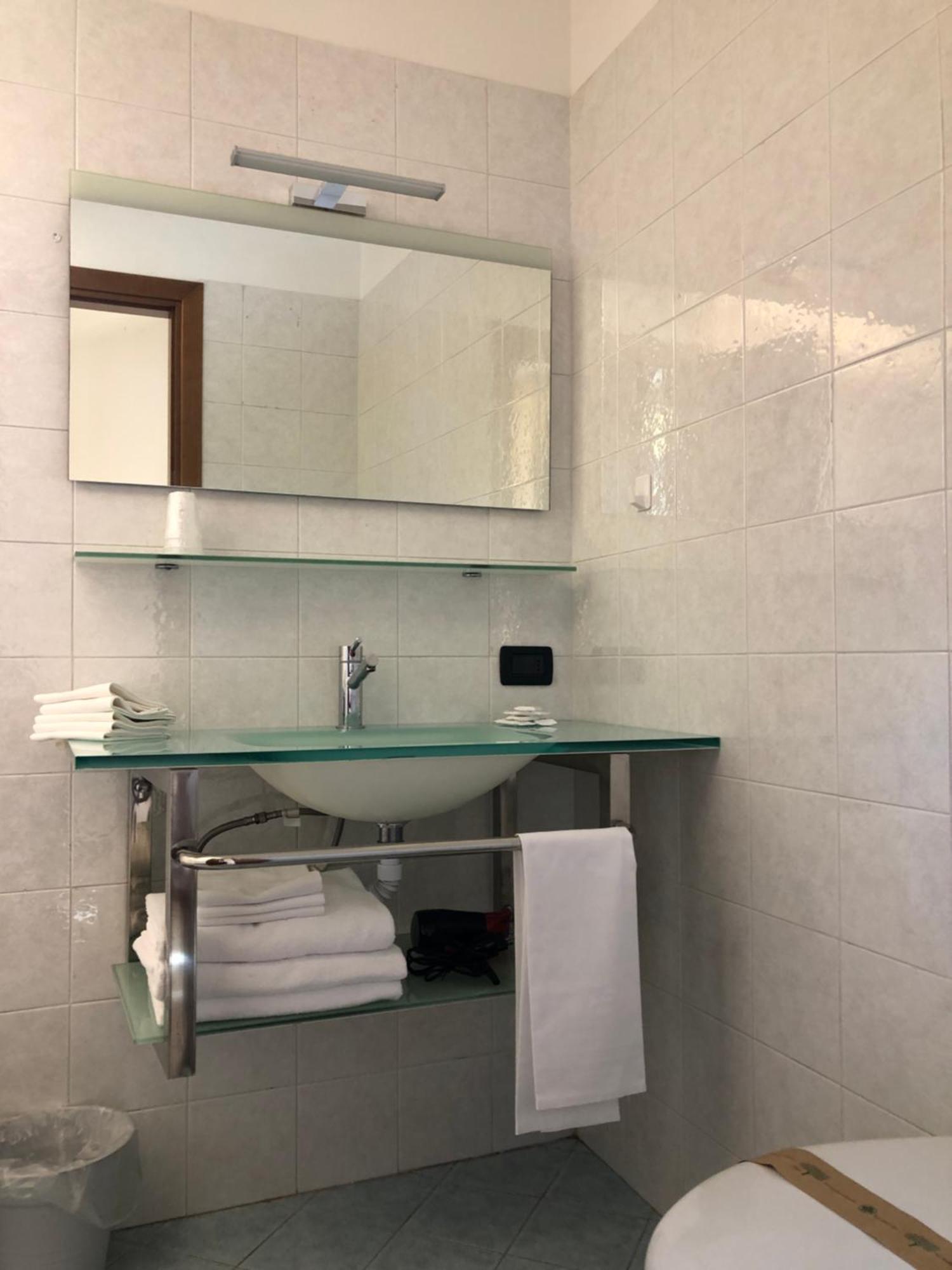 Hotel Kristall Orvieto Luaran gambar